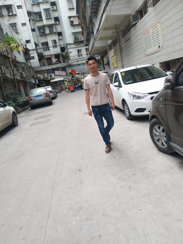 突然的自我的第三张照片--罗源征婚网