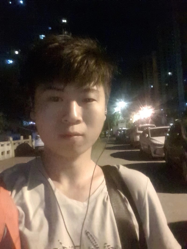 流星的瞬间的第一张照片--罗源征婚网