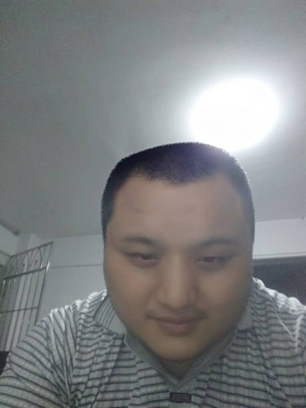 我在机场等艘船的第一张照片--罗源征婚网