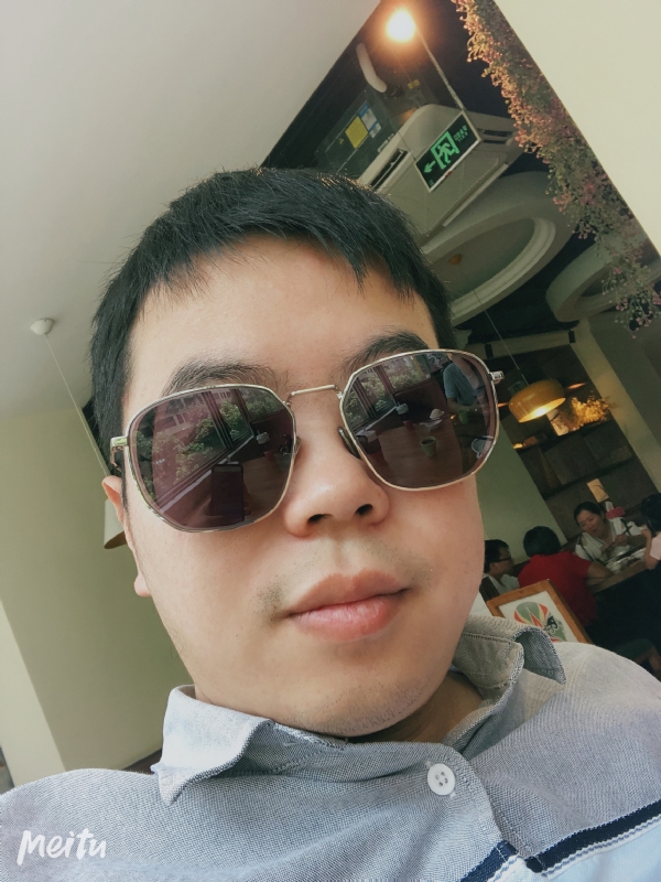 月台等路人的第一张照片--罗源征婚网