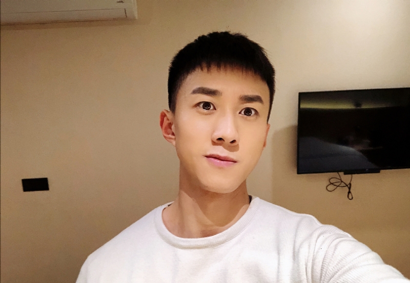 有钱就有钞能力的第一张照片--罗源征婚网