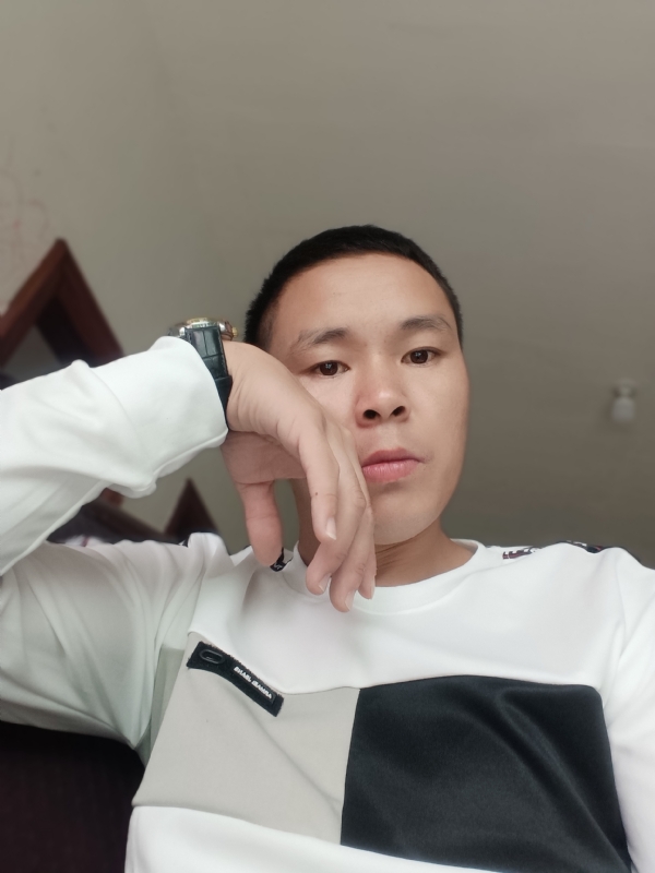 冷漠的第一张照片--罗源征婚网