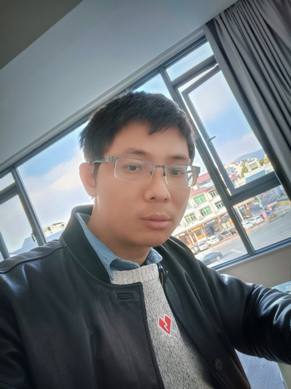 也许只是缺少一个拥抱的第二张照片--罗源征婚网