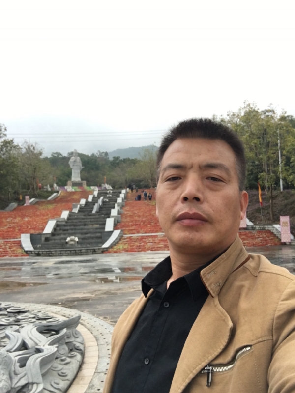 开心的松鼠的第一张照片--罗源征婚网